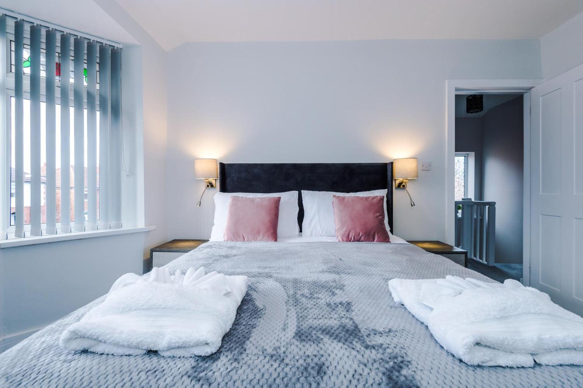 Sandileigh House By Yourstays - Luxurious 3 Bedroom House In 알트링캠 외부 사진